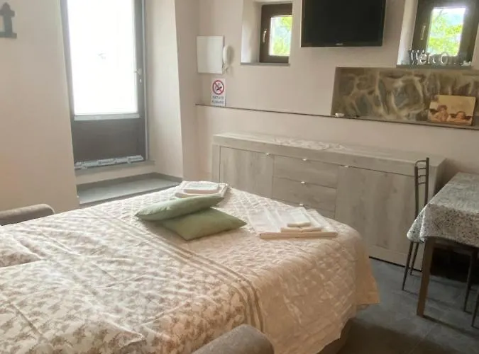 Casa Dell'angelo Cherubino Monolocale Apartmán Castelnuovo Magra